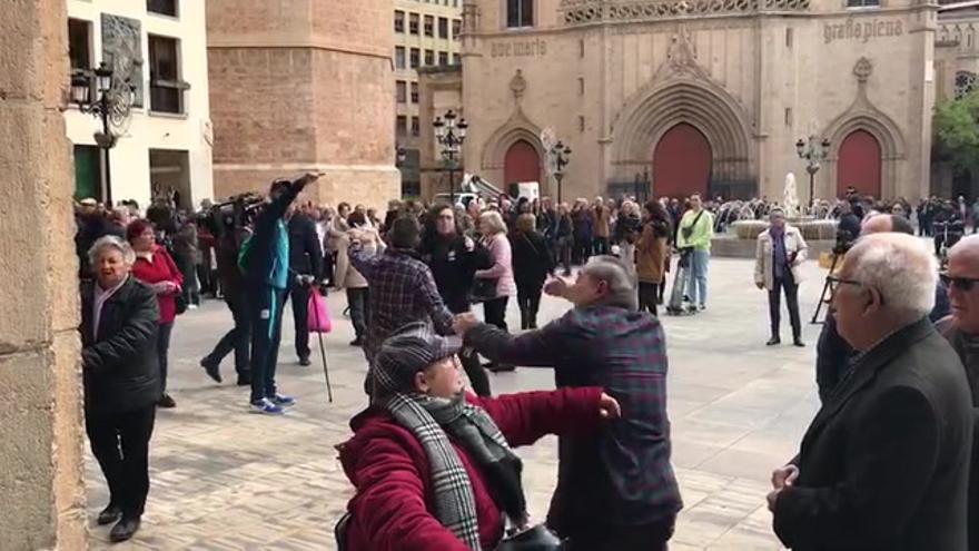 Pelea en el reparto del llibret de Magdalena