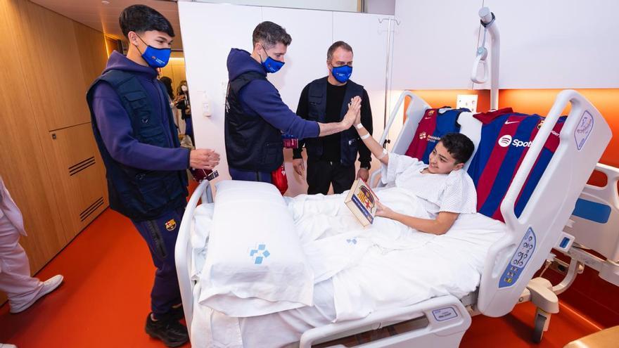 Las declaraciones de Pedri y Lewandowski tras la visita a los hospitales