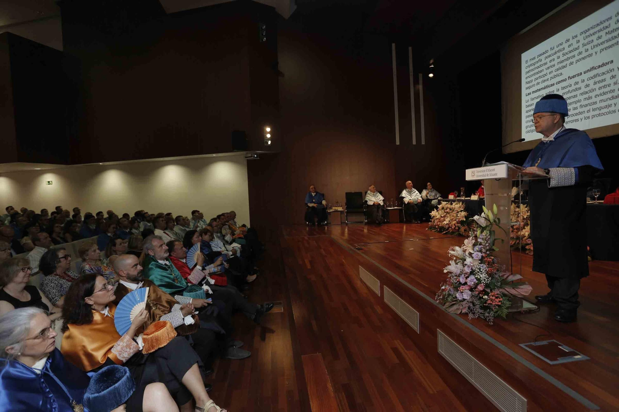 Investidura como doctores honoris causa de la UA al profesor de Matemática Aplicada Joachim Rosenthal, y al profesor emérito de la Universidad de València, Antoni Ferrando Francés