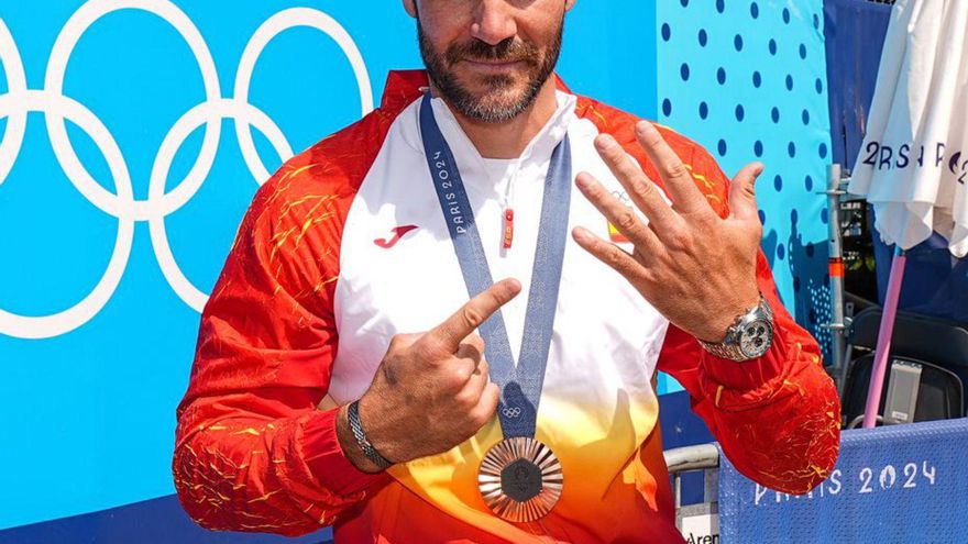 Saúl Craviotto adelanta a David Cal