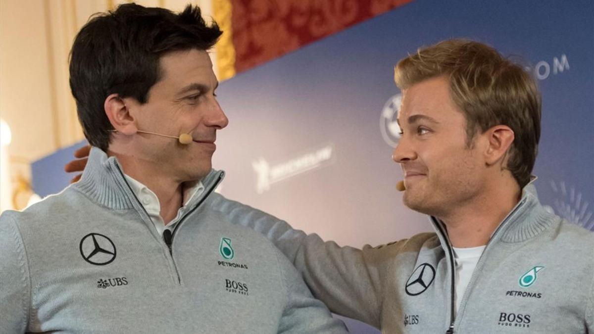 Nico Rosberg junto a Toto Wolff