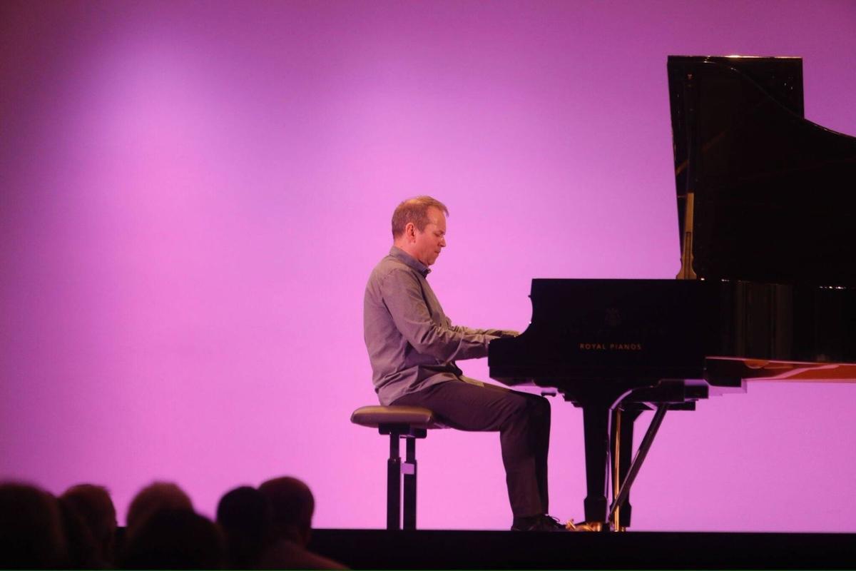 Cordoba Eldar Nebolsin actúa en el salón de actos del Palacio de la Merced, dentro de los conciertos del vigésimotercer Festival Internacional de Piano Rafael Orozco