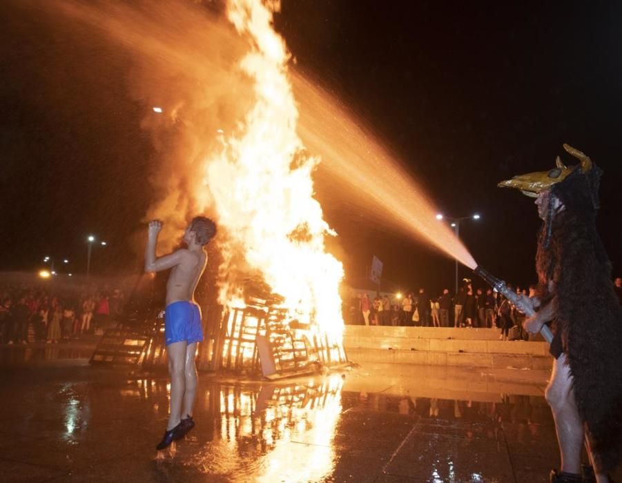 San Juan 2019 | Vigo mantiene vivas sus llamas