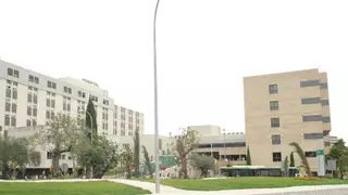 Satse recoge firmas para exigir el aumento de la plantilla de enfermeros del hospital Reina Sofía