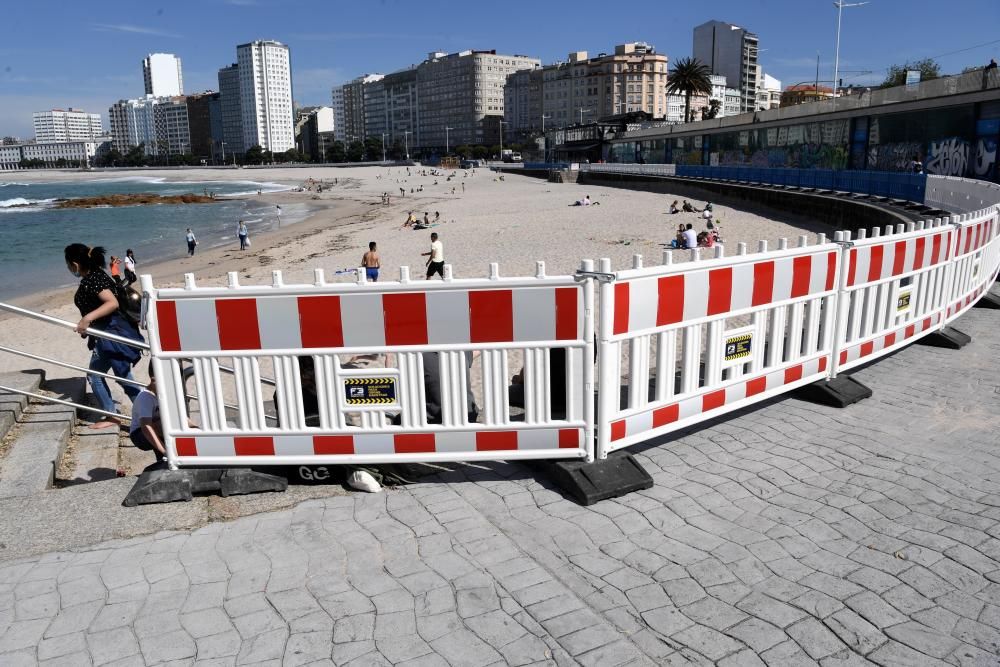 La entrada de la fase 2 de la desescalada permite tomar el sol y bañarse en las playas.