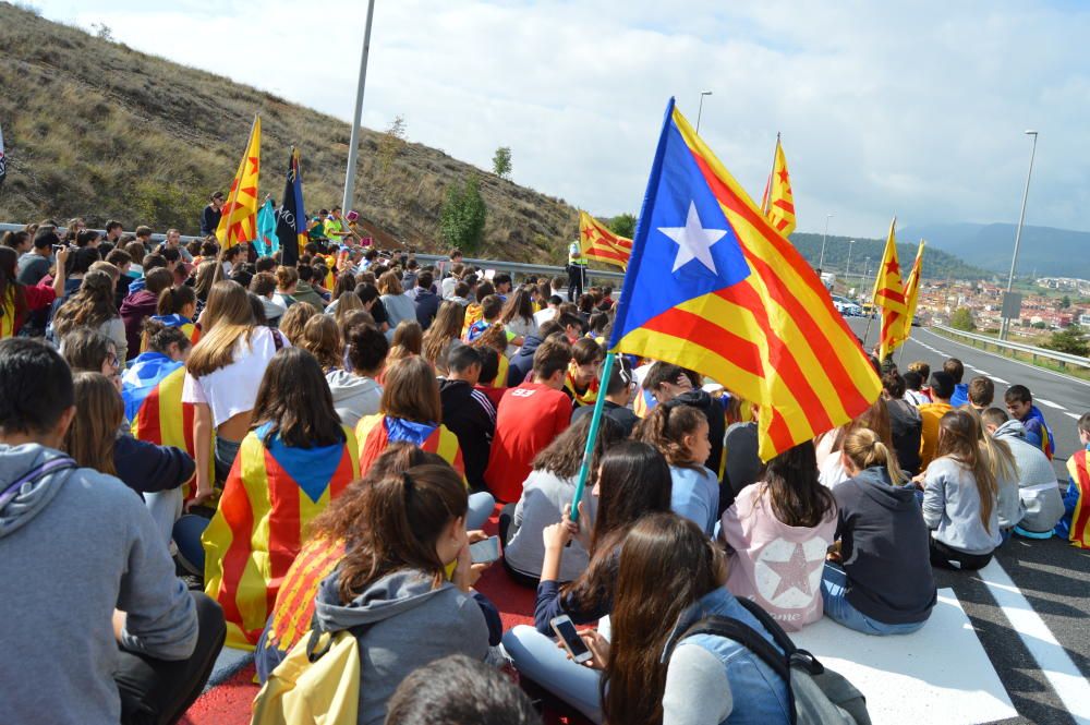 Protesta d''estudiants a Berga a favor de l''1-O.