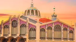 El mercado modernista donde compran algunos de los mejores cocineros de Valencia