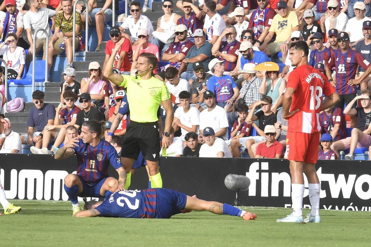 Victoria de Primera del Eldense ante el Almería (1-0)
