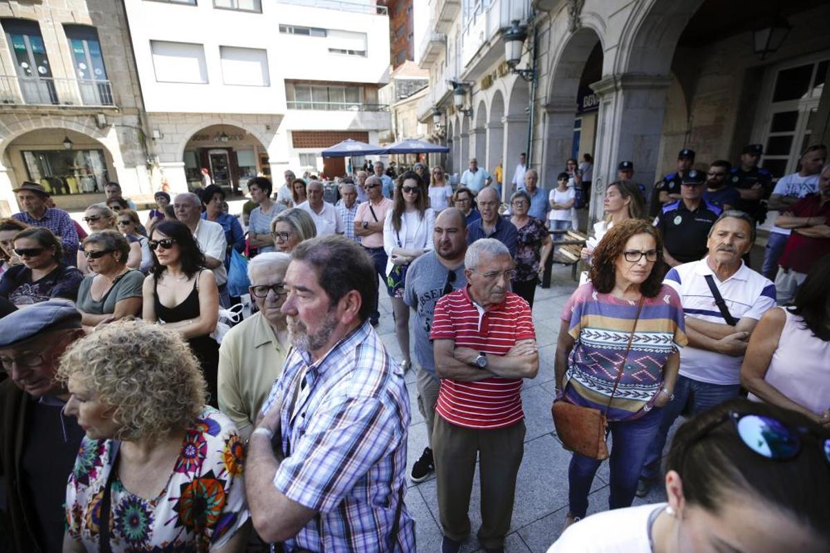 Lágrimas en Porriño por el crimen machista Lágrimas en Porriño por el crimen machista
