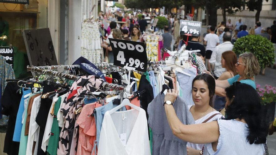 Los precios moderan su crecimiento en Córdoba mientras la ropa sube casi un 5%