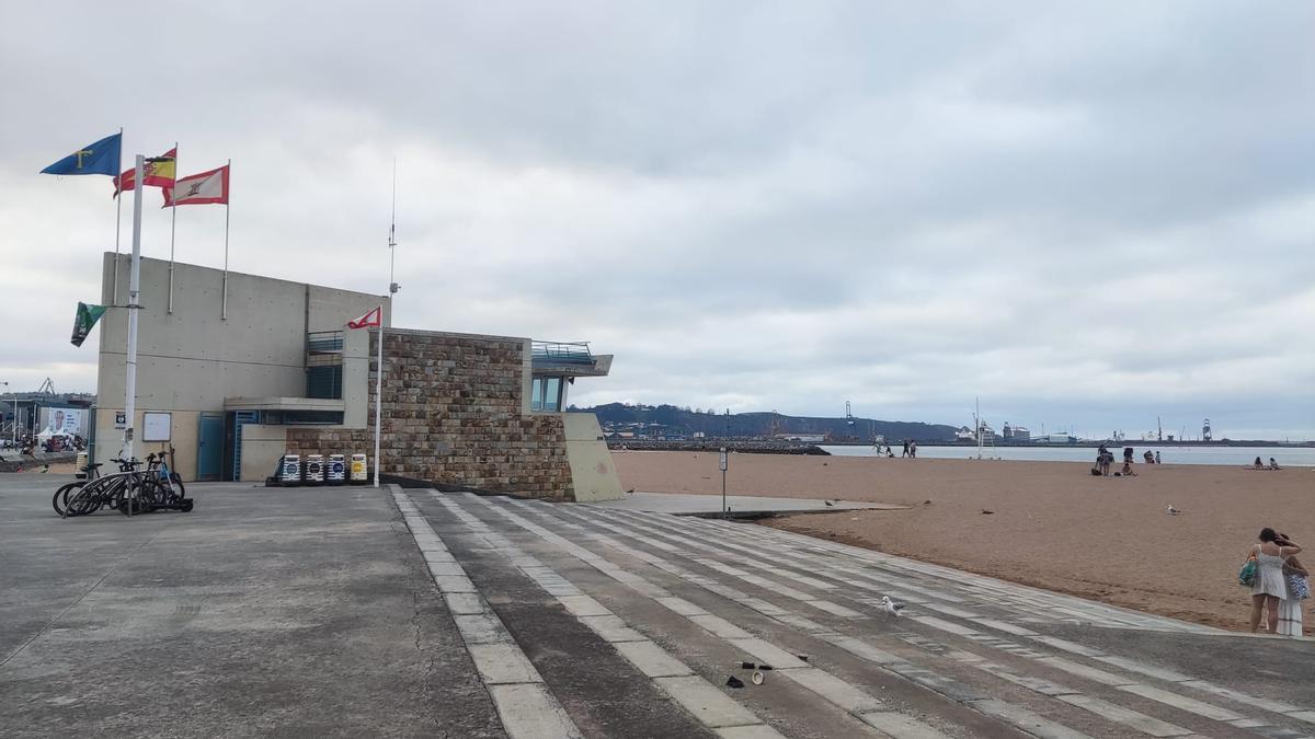 Playa de Poniente.