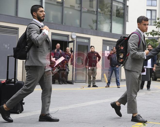 El FC. Barcelona viaja a Londres con los nuevos trajes de Thom Browne
