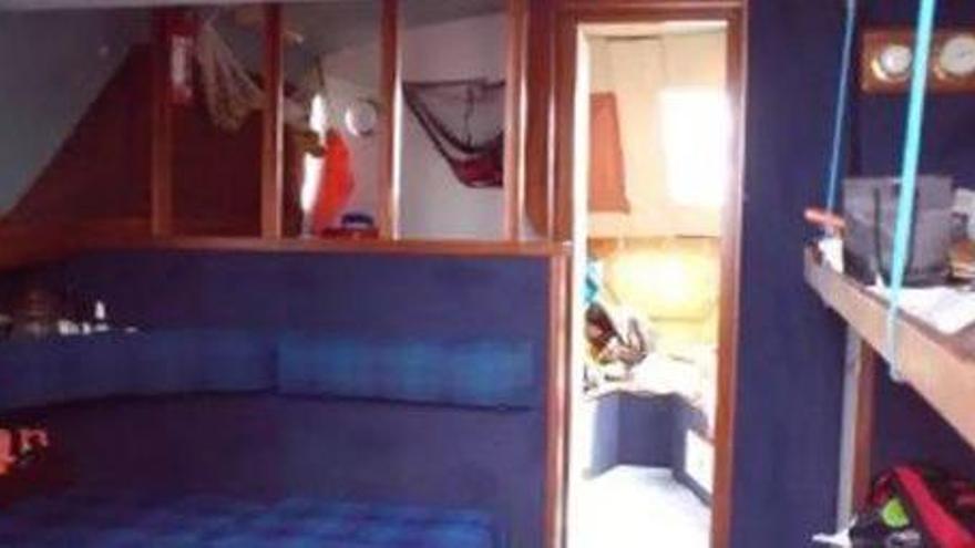 Airbnb ofrece alojamiento en un barco por 90€ y en una furgoneta, por 69