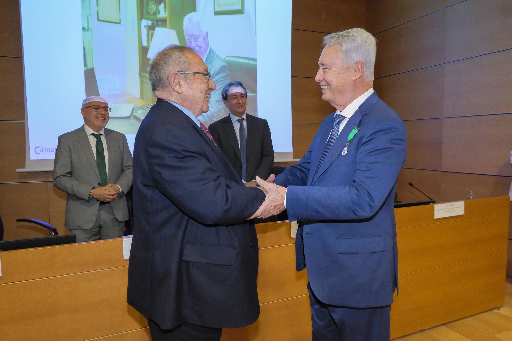 José Sánchez Tinoco recibe la Medalla de Oro de la Orden Cameral de España por su gestión