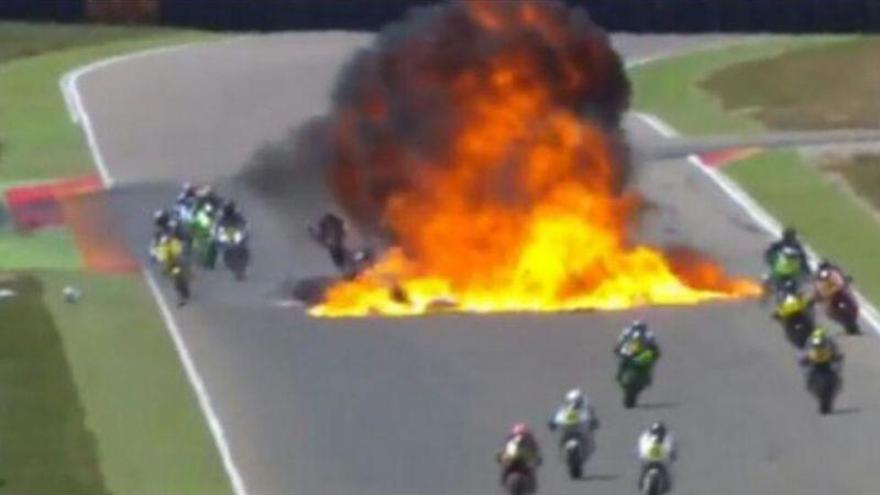 Espectacular explosión en Motorland en el FIM CEV Repsol