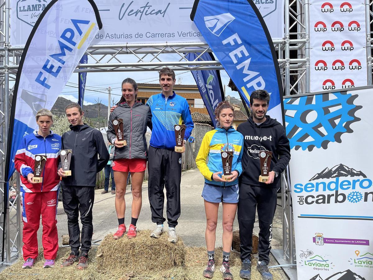 El podio con los primeros clasificados en el campeonato de Asturias.