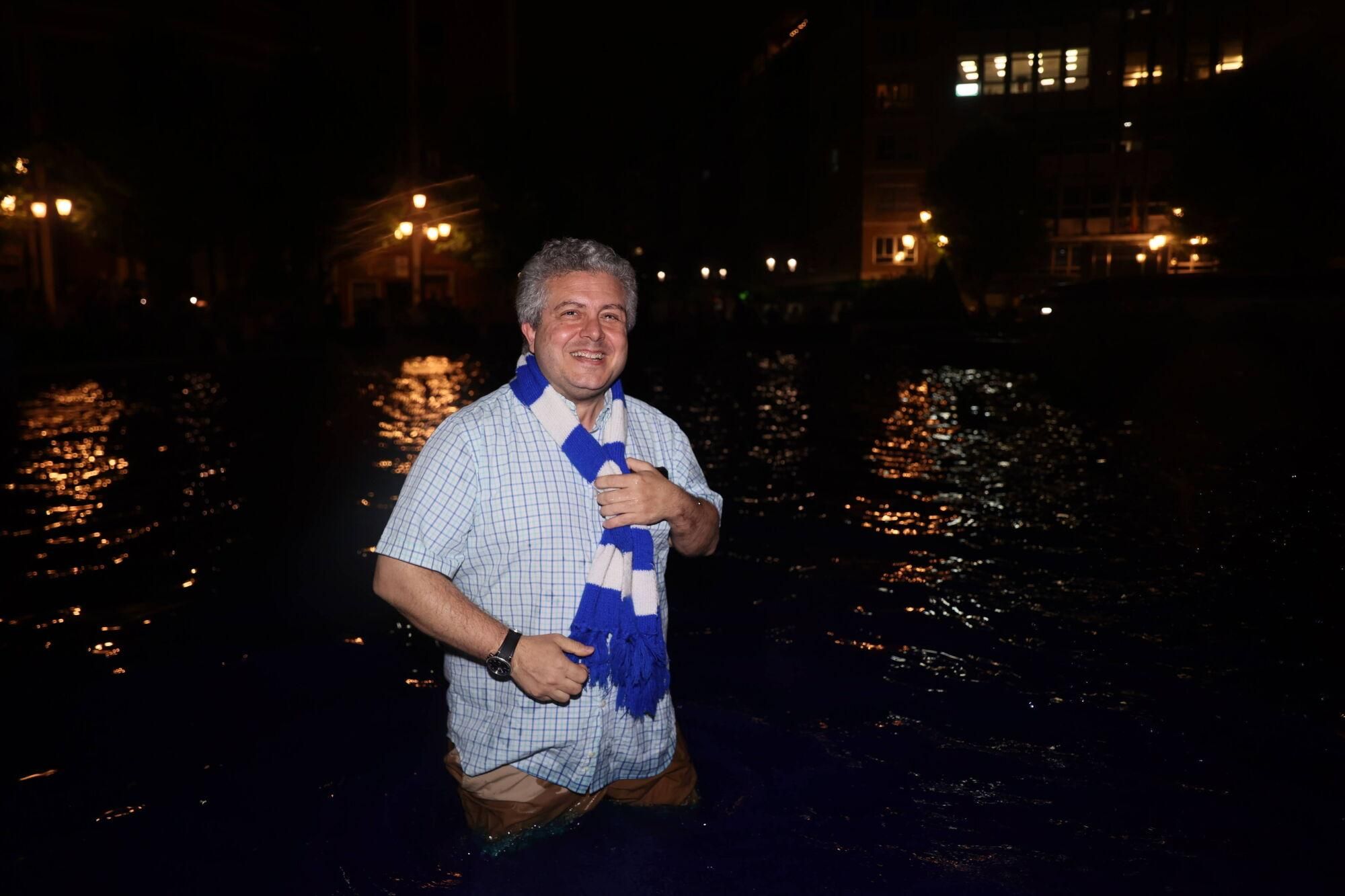 ¡El Oviedo es de Primera!: la afición estalla en una noche histórica