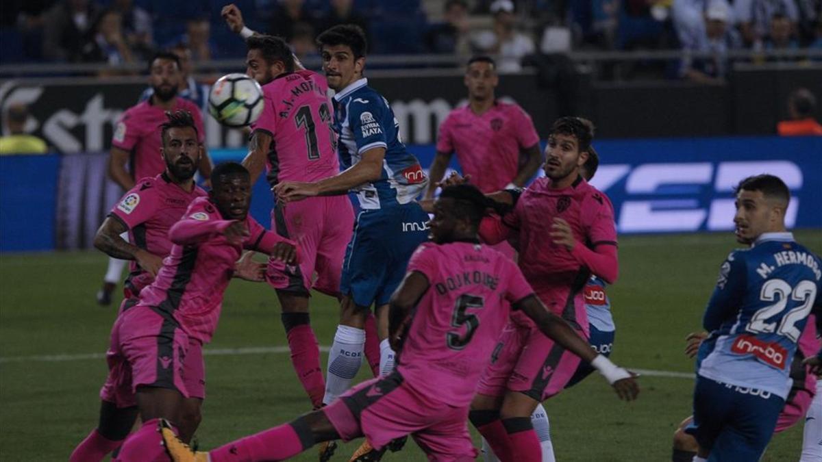 El Levante quiere hacer bueno el punto logrado ante el Espanyol