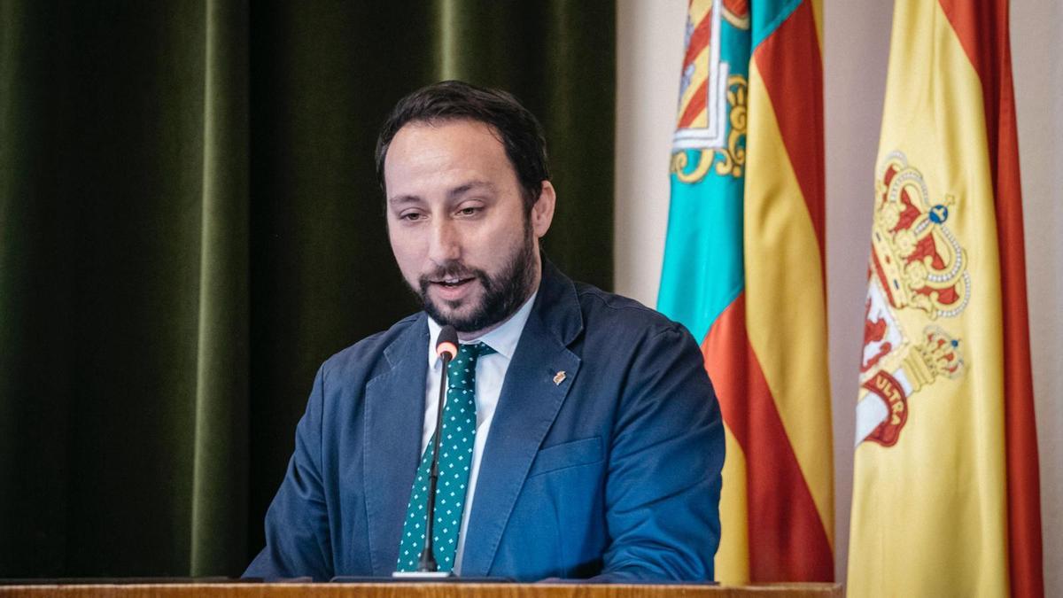 Sergio Toledo, portavoz del Grupo Municipal Popular en el Ayuntamiento de Castelló, en una intervención.-