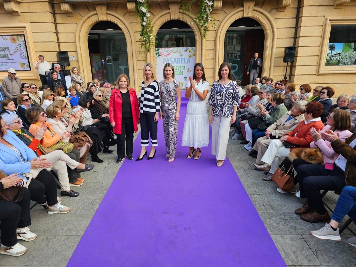 El desfile de moda de Villaviciosa, en imágenes El desfile de moda de Villaviciosa, en imágenes