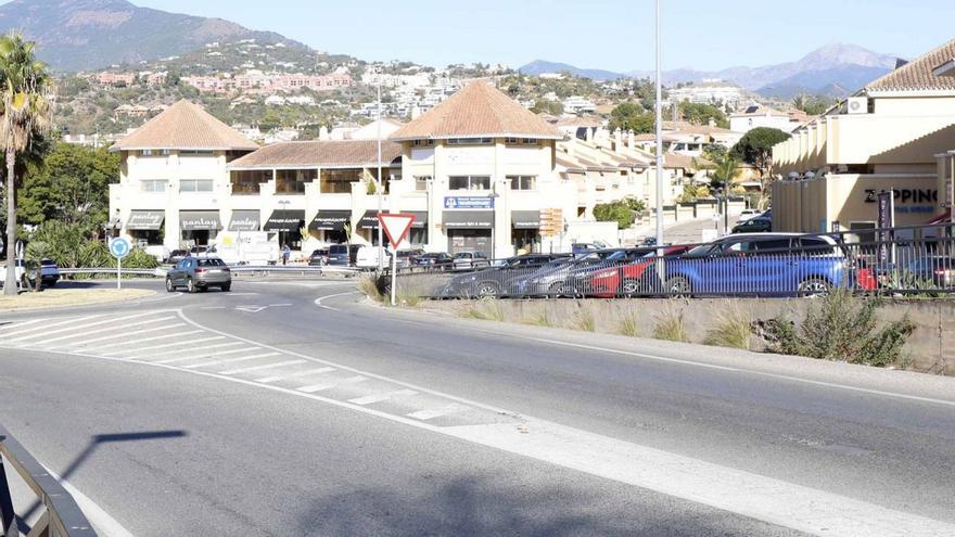 Tramo de la carretera de Ronda en el que se instalan las farolas de alumbrado solar. | L.O.