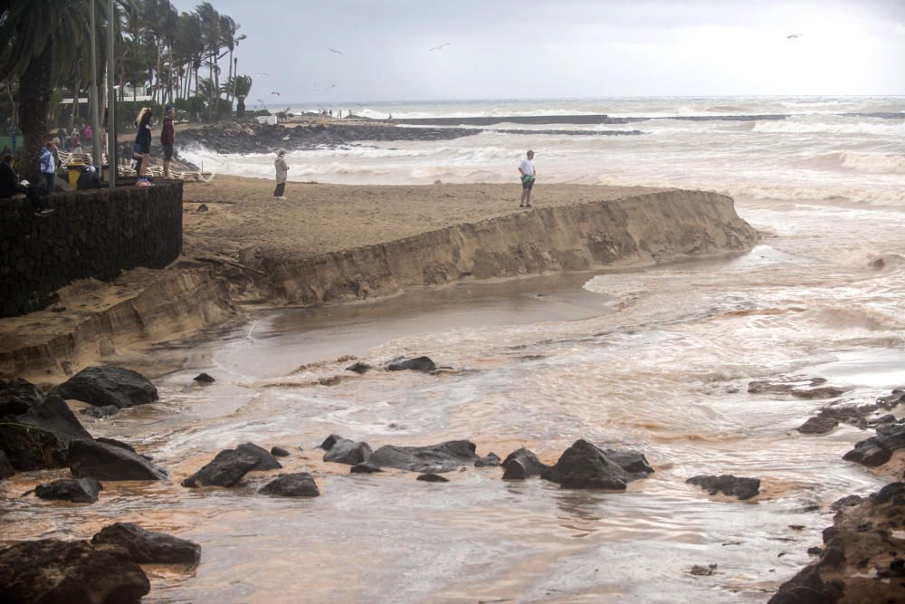 EL GOBIERNO DE CANARIAS MANTIENE LA ALERTA POR ...