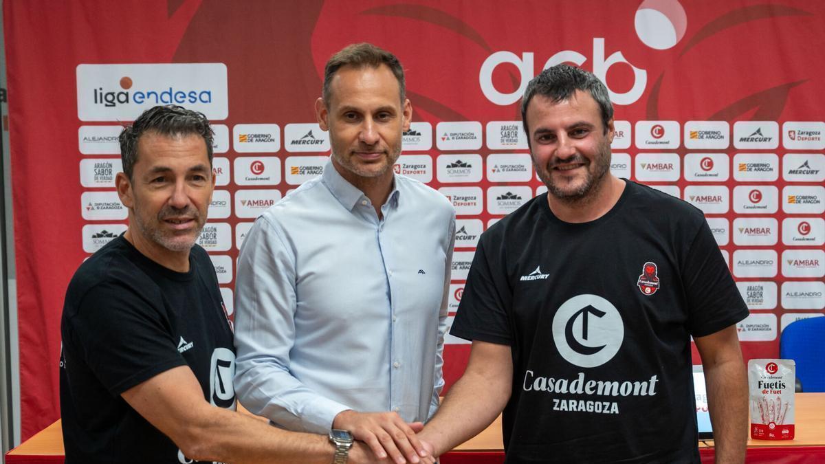 Gonzalo García de Vitoria, Pedro Llompart y Carlos Cantero posan en la puesta de largo del proyecto deportivo para la temporada 2026-27.