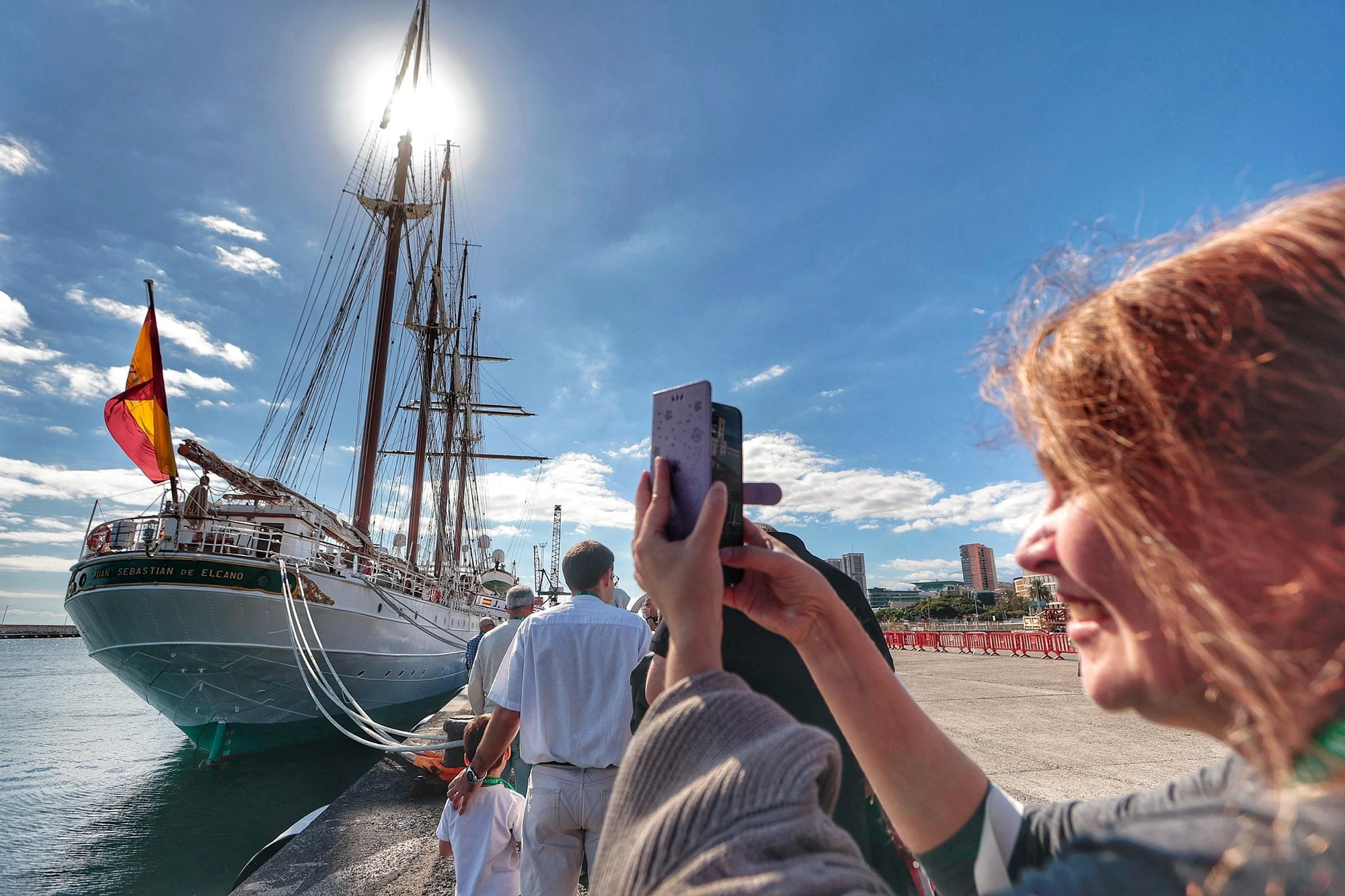Queues outside the Juan Sebatián Elcano, the ship on which Princess Leonor was trained