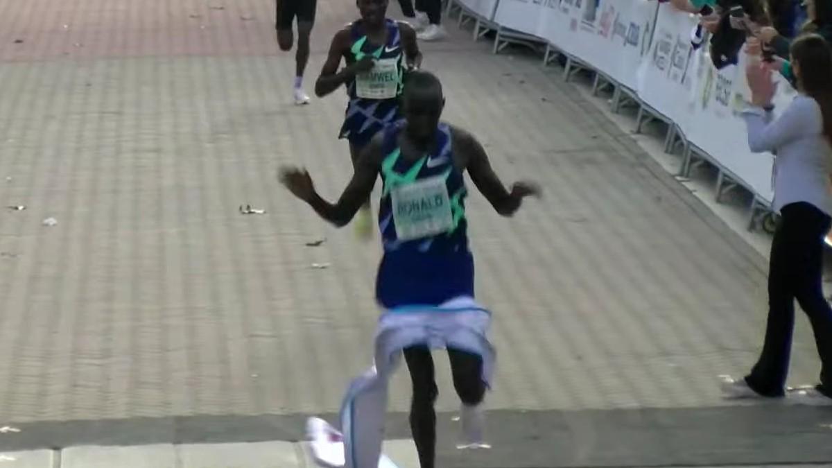 El keniano Kwemoi gana y consigue la mejor marca de la 10K Castelló