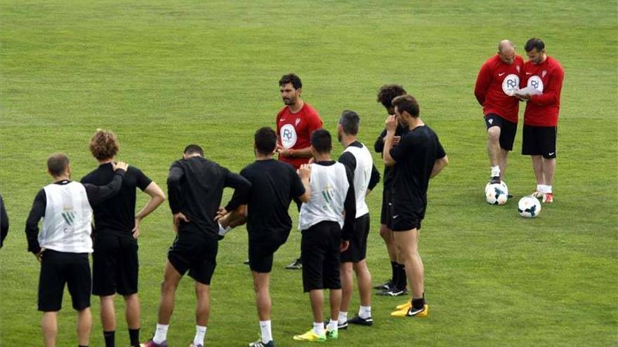 Las ausencias marcan la vuelta a los entrenos del Córdoba