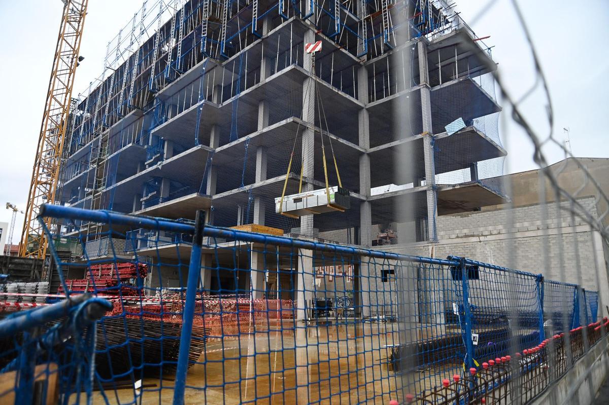 Viviendas en construcción en Zaragoza capital.