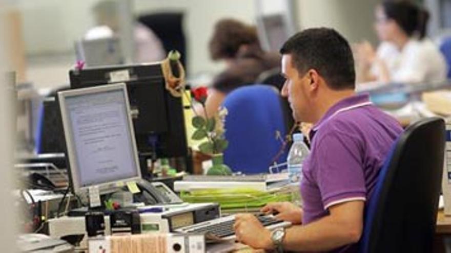 La Junta medirá la productividad de los empleados públicos