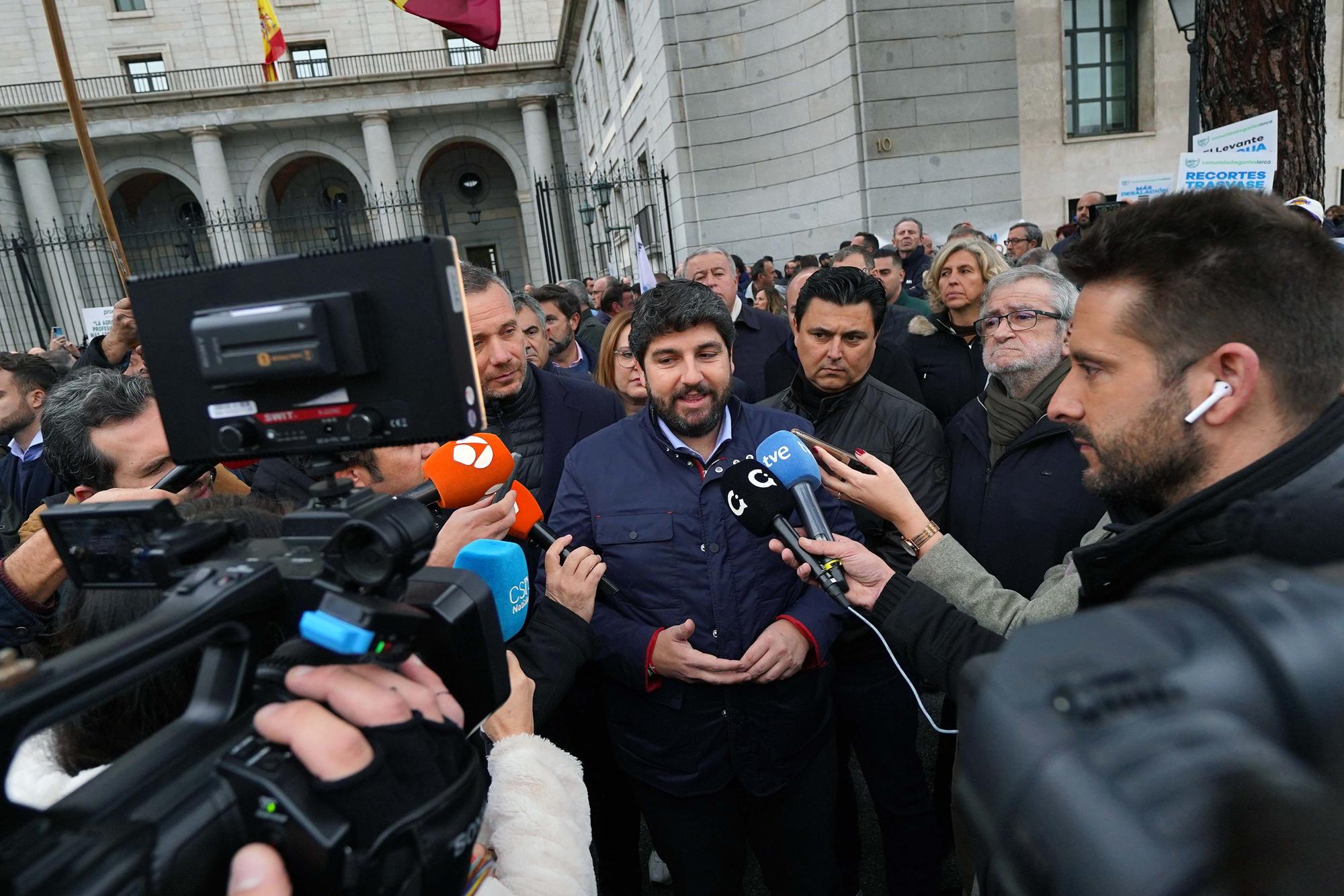 Las imágenes de la concentración en defensa del Trasvase Tajo-Segura en Madrid