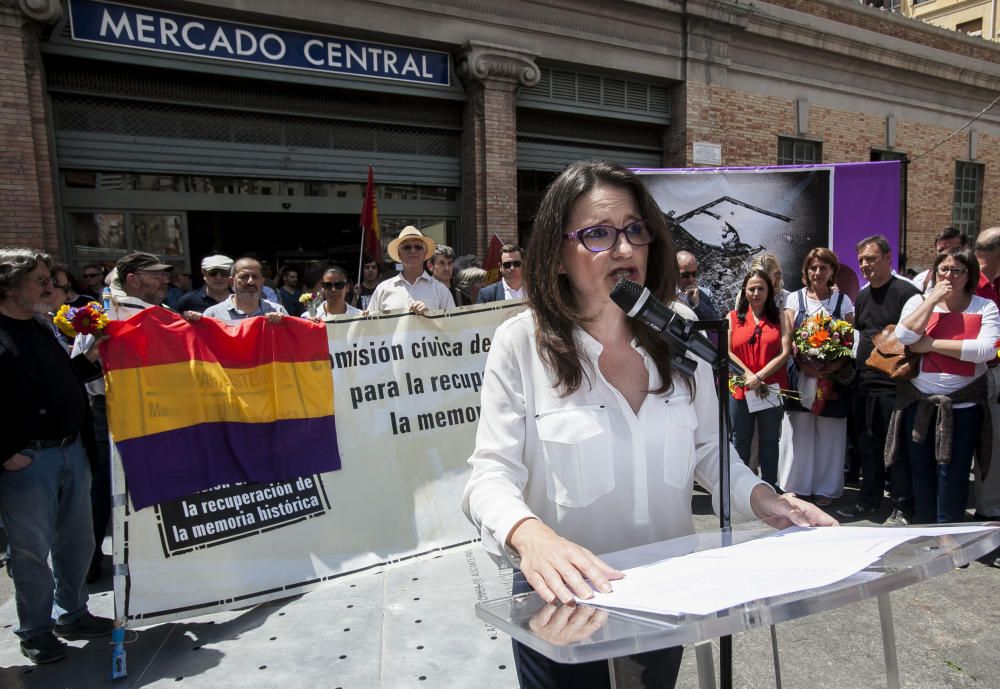 Homenaje a las víctimas del bombardeo del Mercado