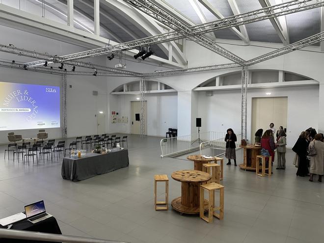 LABoral Centro de Arte acoge la jornada “Mujer y Liderazgo” impulsada por FEDA: “El liderazgo inclusivo no es equidad, es impacto estratégico”