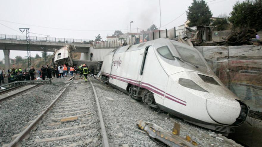 El tren Alvia siniestrado en Angrois (2013). //X. Álvarez