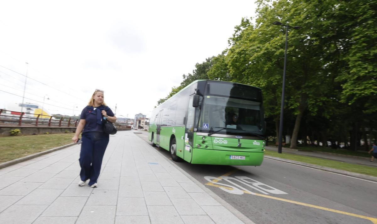 En imágenes: un viaje por varias rutas del transporte urbano de Avilés En imágenes: un viaje por varias rutas del transporte urbano de Avilés