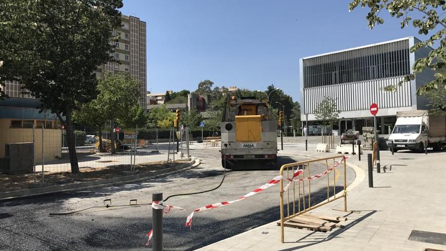 Comença l&#039;asfaltatge a la plaça del Sol de Figueres