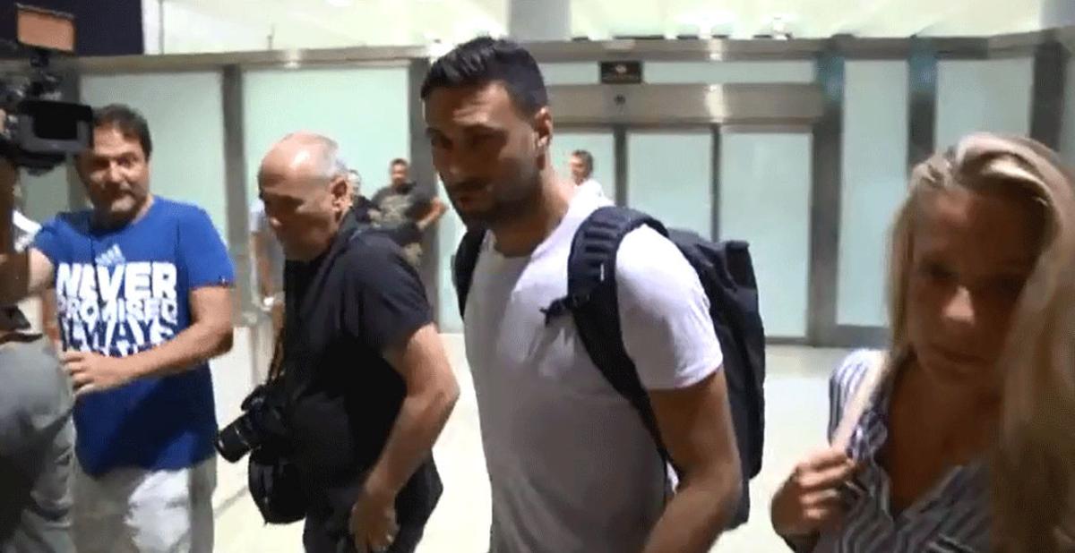 Sirigu llega cedido al Sevilla para cubrir la baja de David Soria