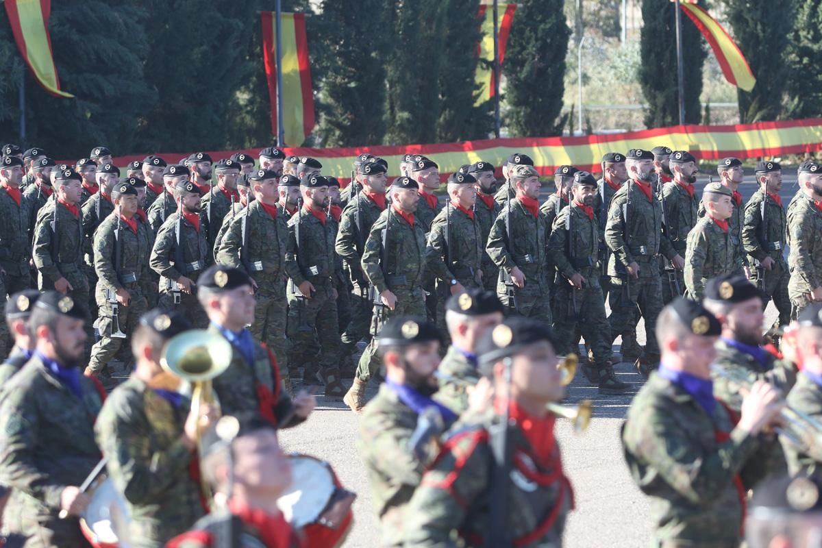 Parada militar de la Brigada Guzmán el Bueno X en Cerro Muriano