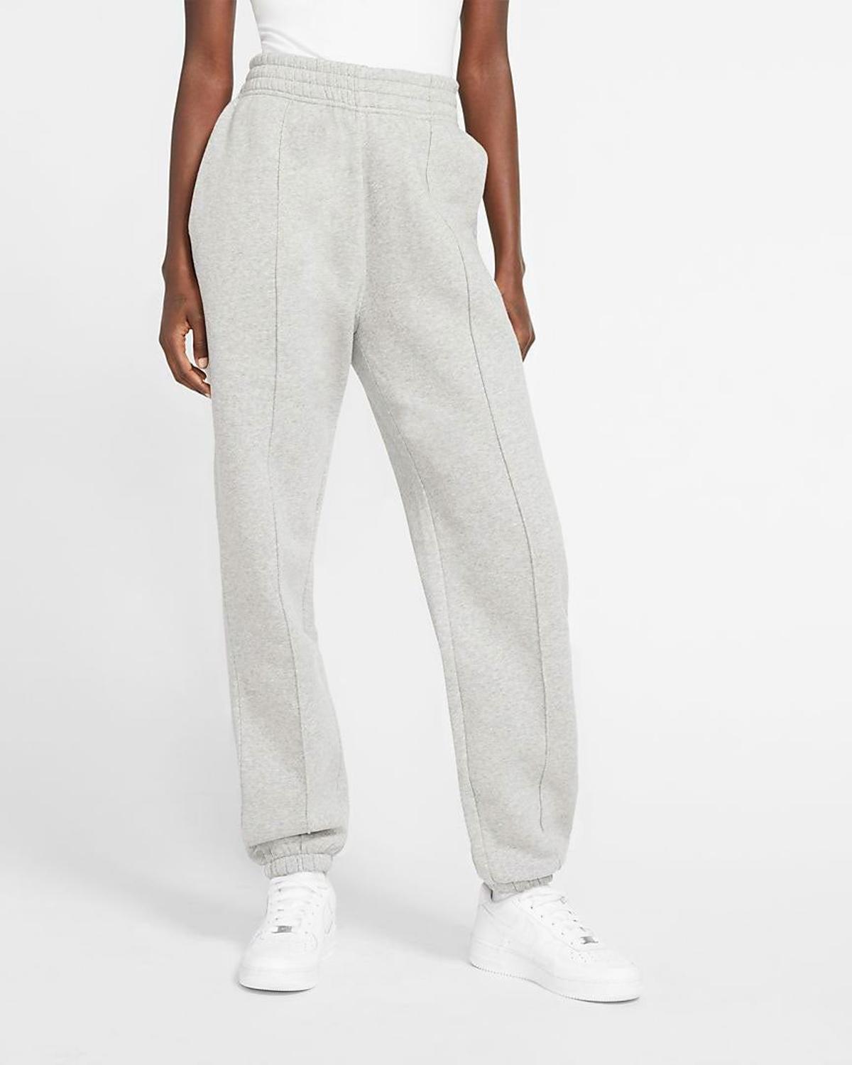 Pantalones de chándal, de Nike (44,99 euros)