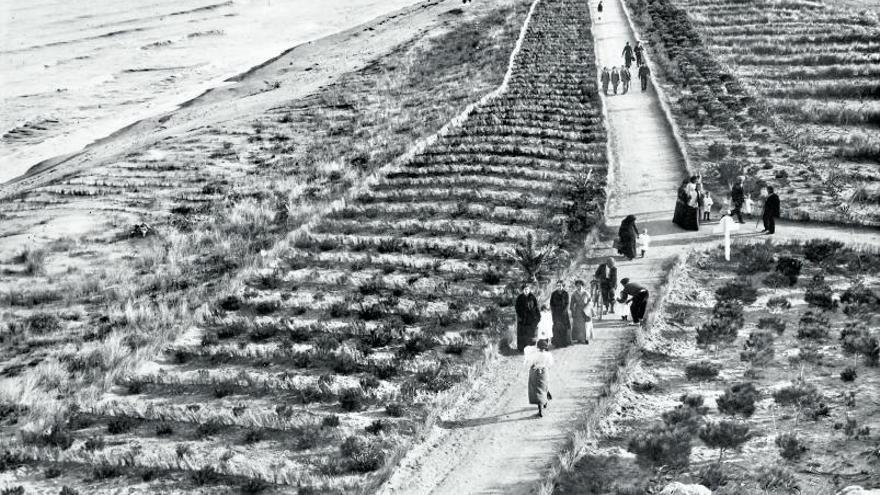 Una crida popular treu a la llum fotos antigues inèdites de l’Escala