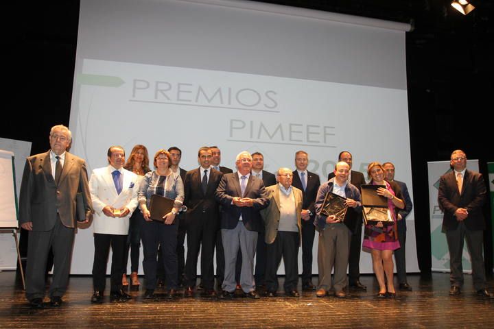 La Pimeef premia a Elisa Pomar, el bar Can Pou, Ladrilleras Ibicencas, Vicent Guasch Cardona, el Instituto de Idiomas de Ibiza y a Wecobol