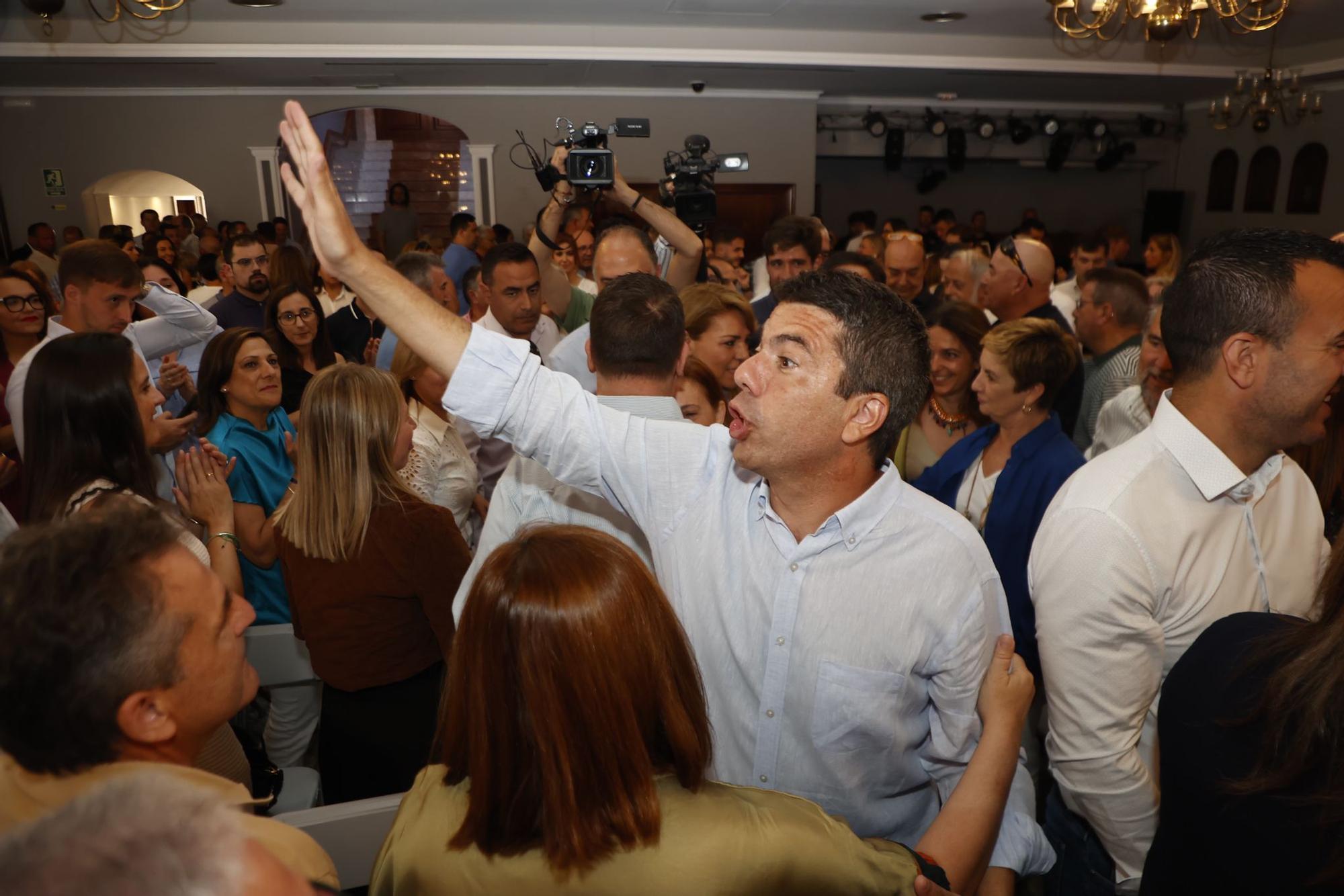 Mazón y el resto de la cúpula del PP en la junta provincial de los populares en Nàquera