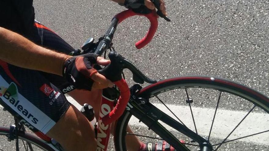 Alertan de la presencia de chinchetas y trampas para ciclistas en la carretera nacional a Santander