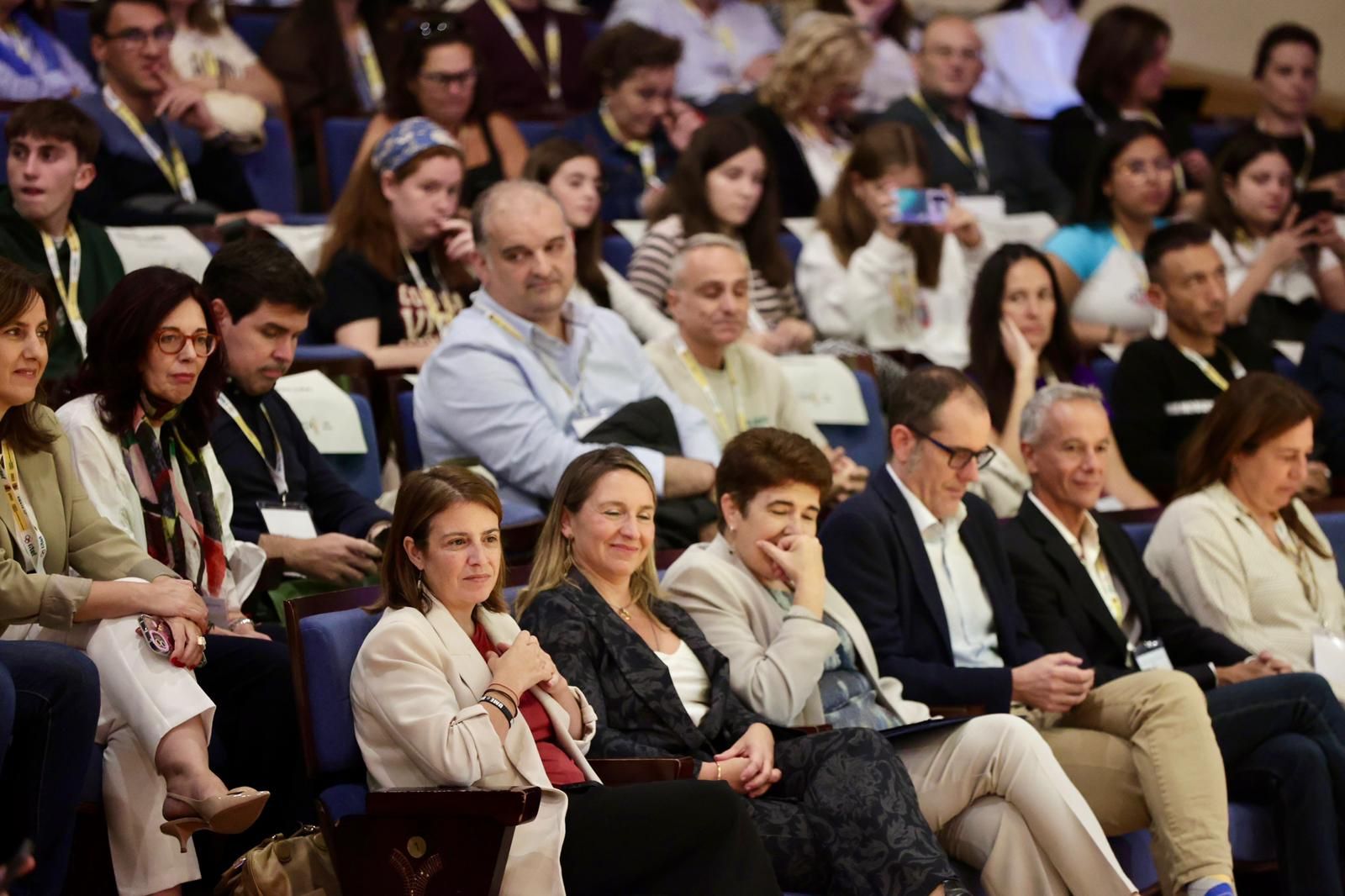 EN IMÁGENES: La ministra de Educación inaugura el Congreso Nacional de Radio Escolar en Oviedo