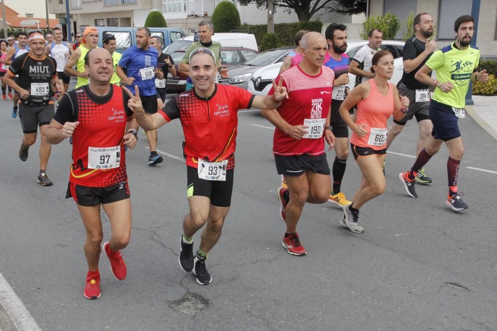 Más de medio millar de corredores completaron el espectacular y exigente recorrido de 21 kilómetros por la Costa da Vela de Cangas.