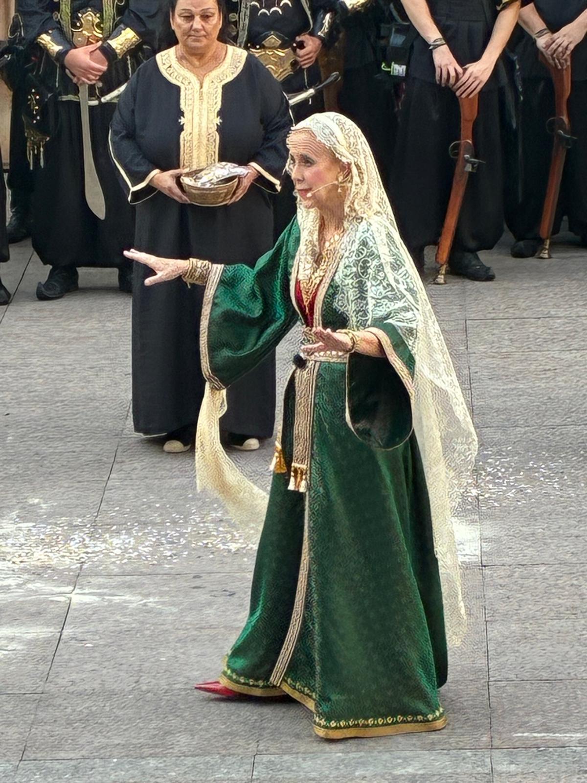 Un momento de la participación de Mayte Pastor como Heula en la Embajada al Ra'is.