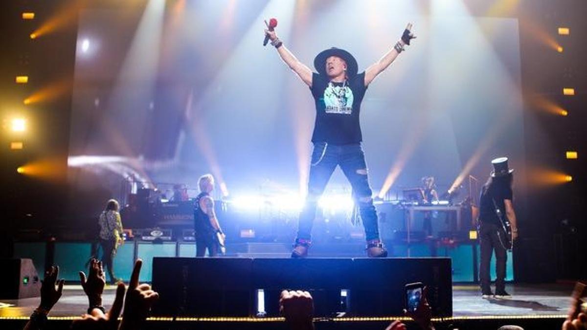 Guns N' Roses en un concierto