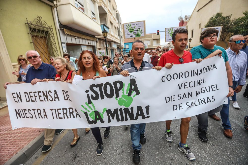 Protesta en San Miguel de Salinas contra la instal